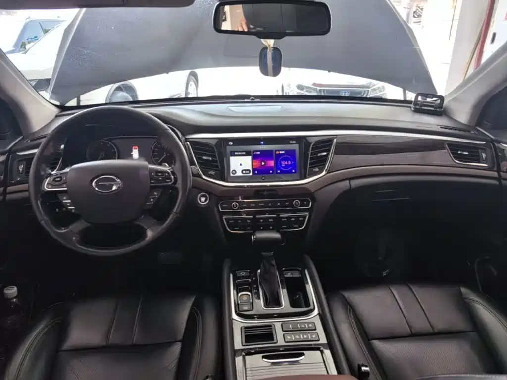 GAC Motor Trumpchi GS8 2017 — фото 10