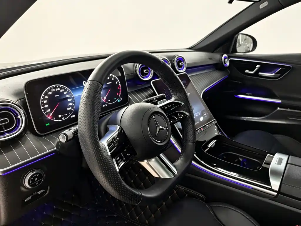 Mercedes-Benz C-Class 2022 — фото 8