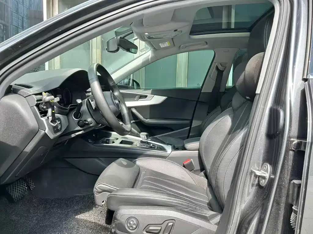 Audi A4L 2020