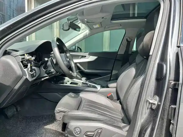 Audi A4L 2020