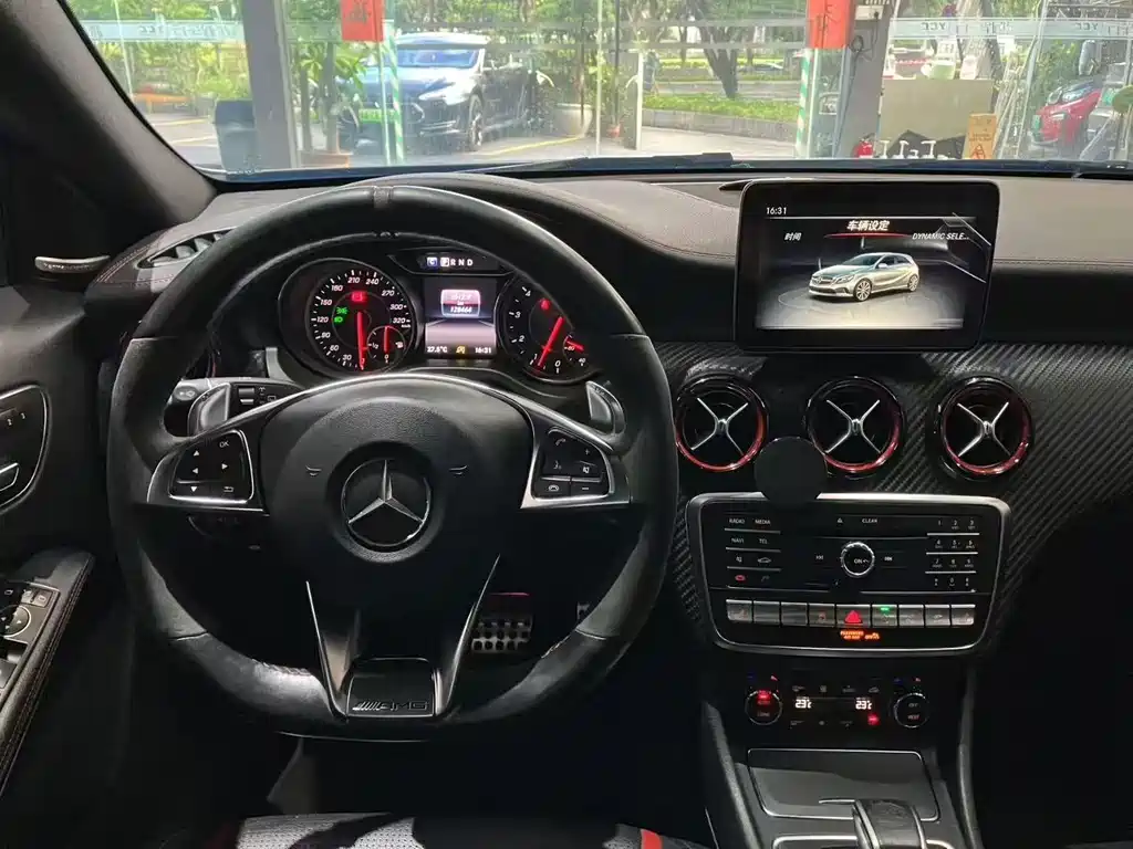 Mercedes-Benz A-Class AMG 2016 — фото 6