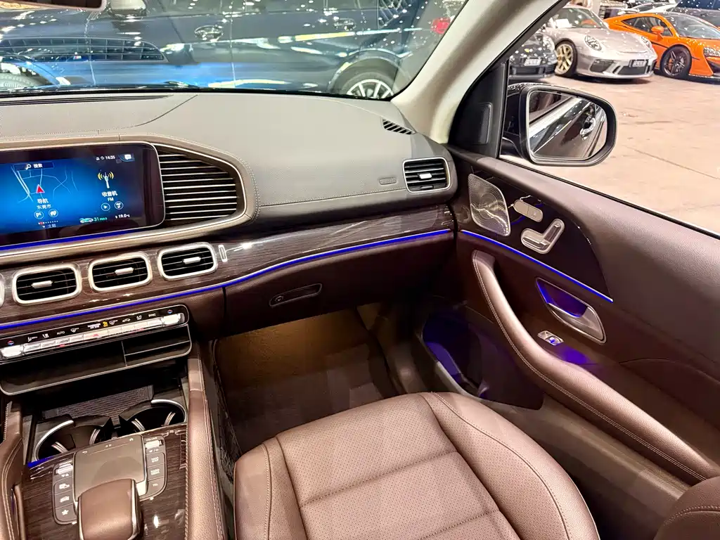 Mercedes-Benz GLE 2020 — фото 12