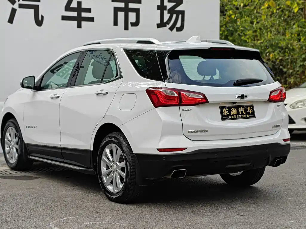 Chevrolet Equinox 2017 — фото 12