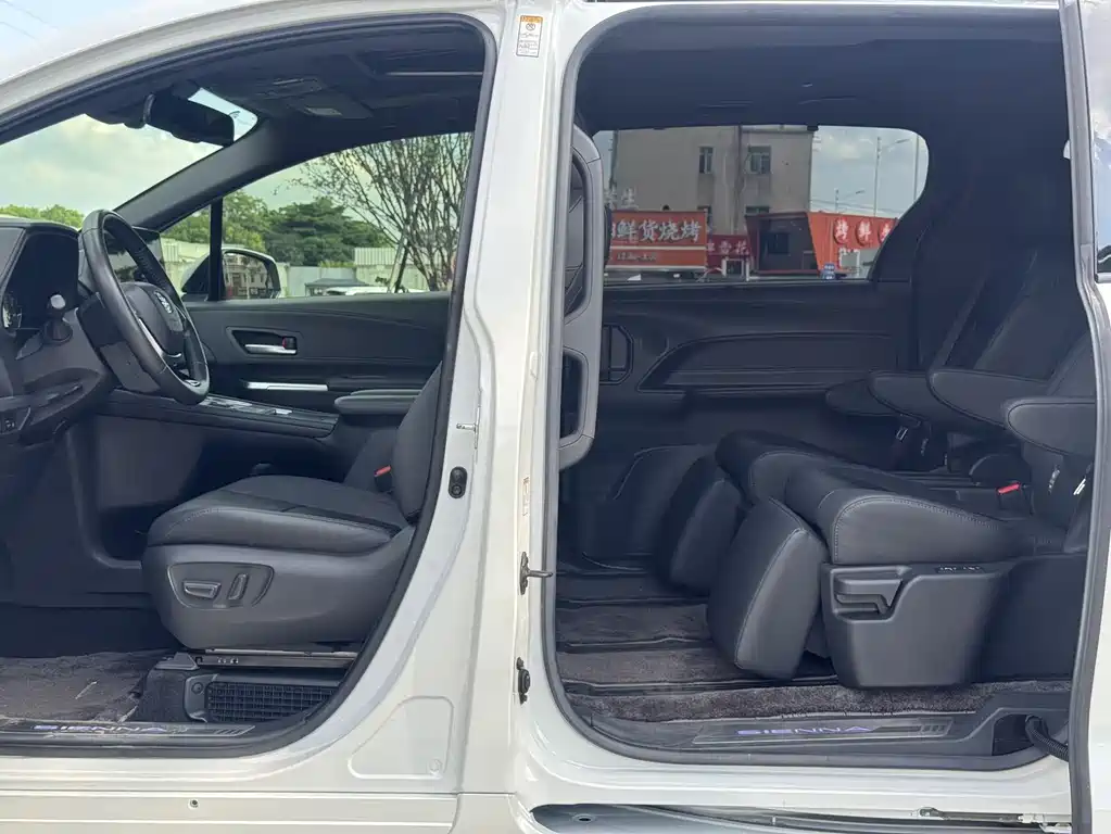 Toyota Sienna 2022