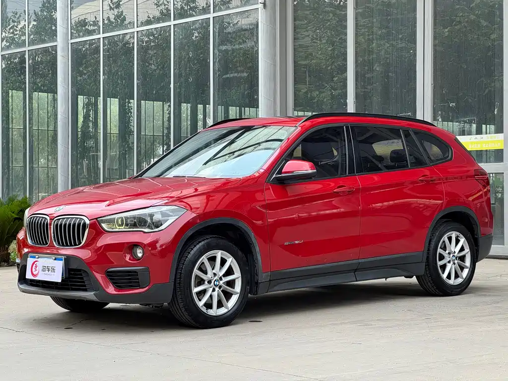 BMW X1 2017 — фото 1