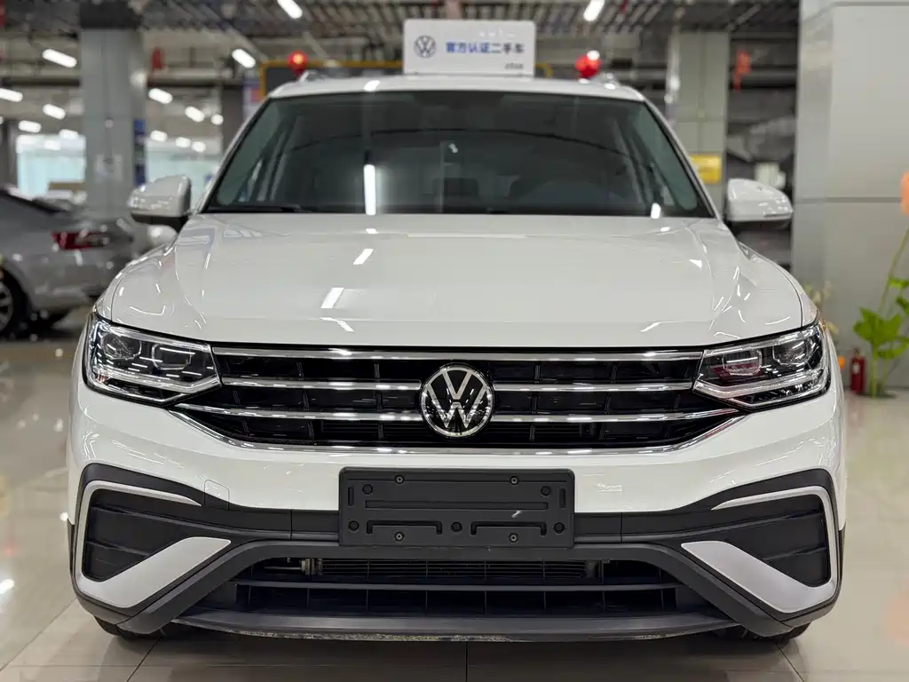Volkswagen Tiguan L 2023