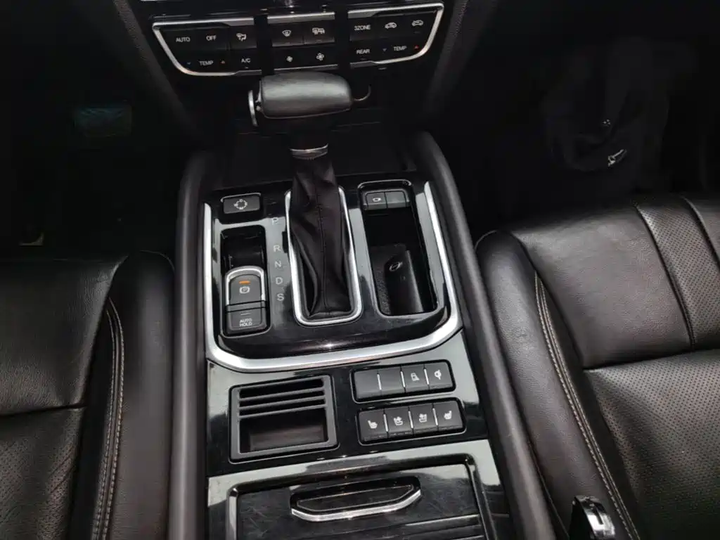 GAC Motor Trumpchi GS8 2017 — фото 14
