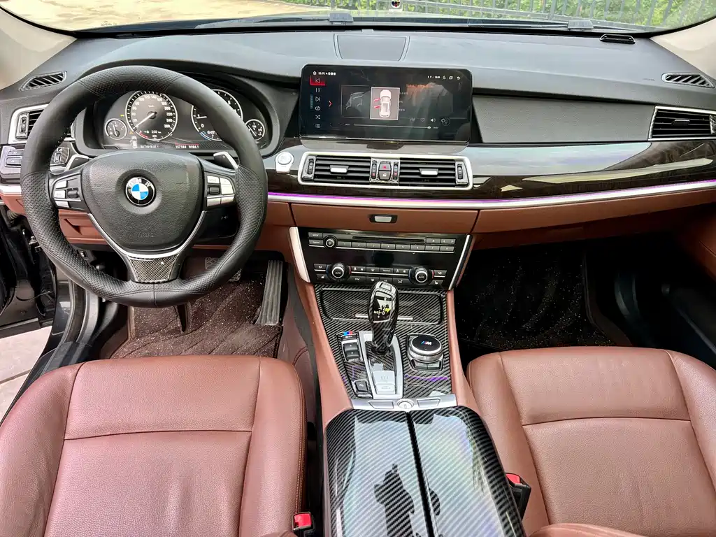 BMW 5 Series GT 2016 — фото 10