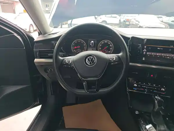 Volkswagen Passat 2021