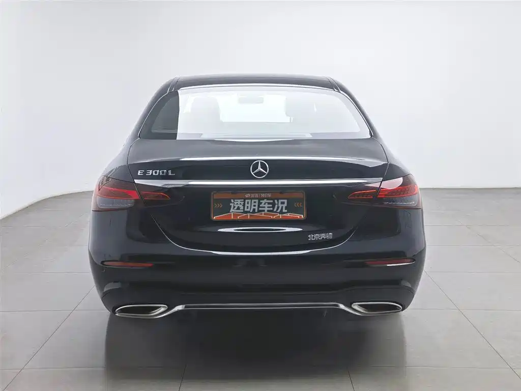 Mercedes-Benz E-Class 2023 — фото 4
