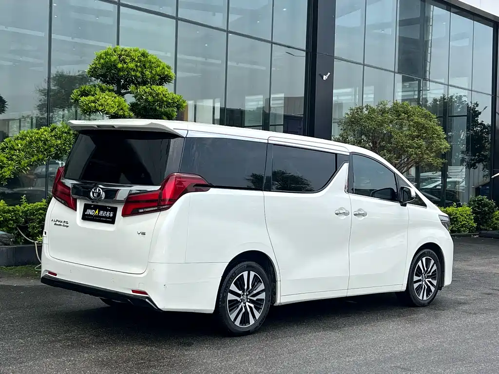 Toyota Alphard 2019 — фото 10
