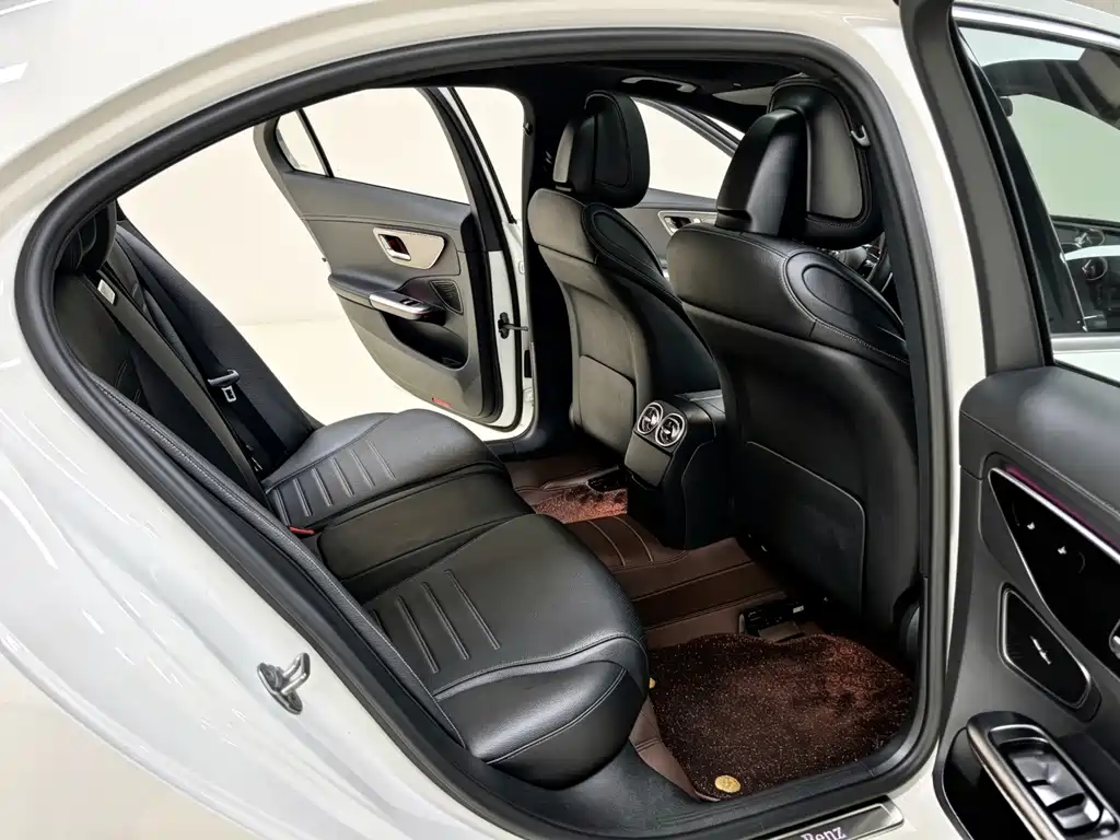 Mercedes-Benz C-Class 2022 — фото 14