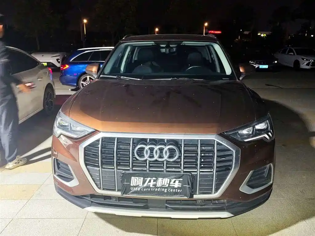 Audi Q3 2020 — фото 2