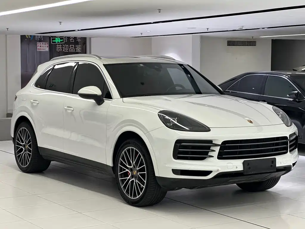 Porsche Cayenne 2018 — фото 13