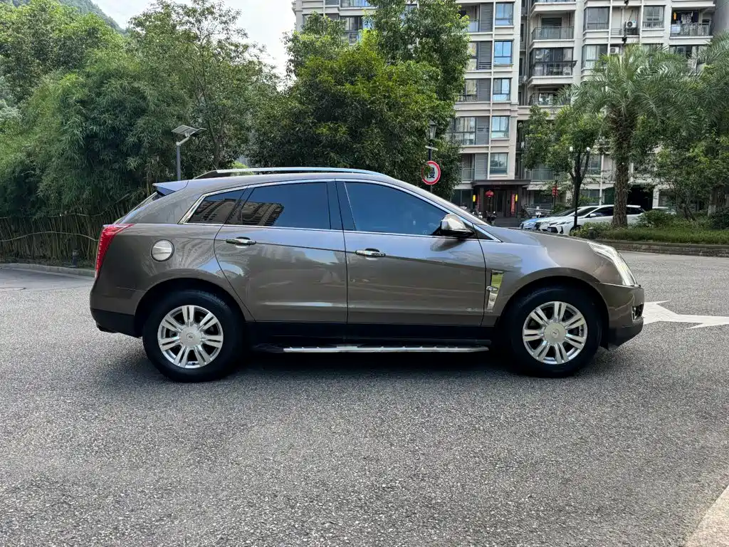 Cadillac SRX 2013 — фото 7
