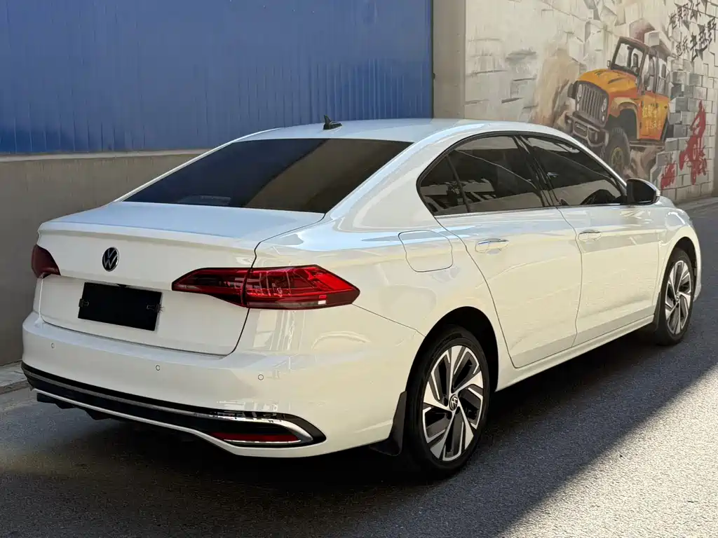 Volkswagen Bora 2023