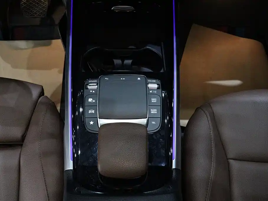 Mercedes-Benz GLB 2023 — фото 11
