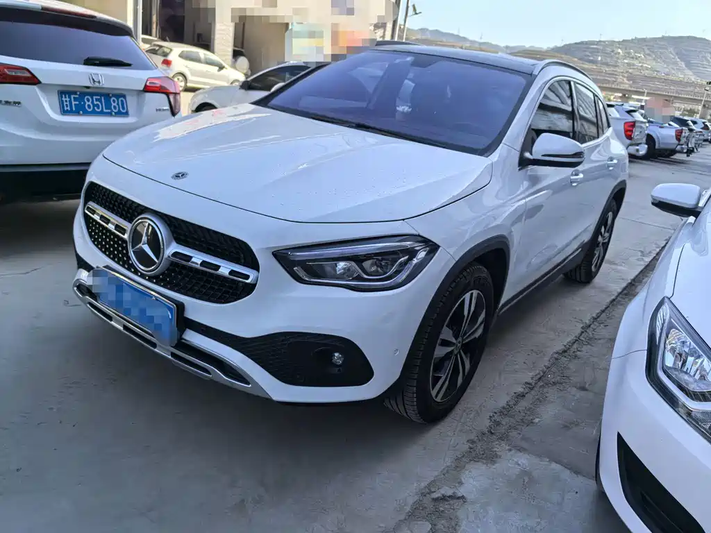 Mercedes-Benz GLA 2021 — фото 1