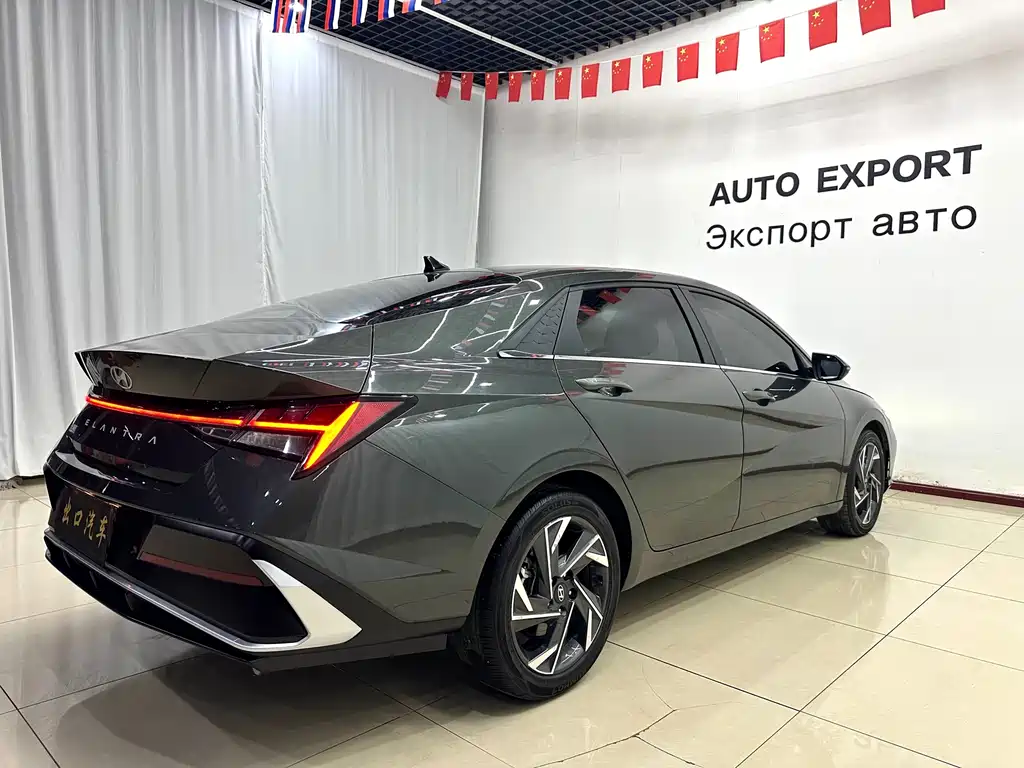 Hyundai Elantra 2023