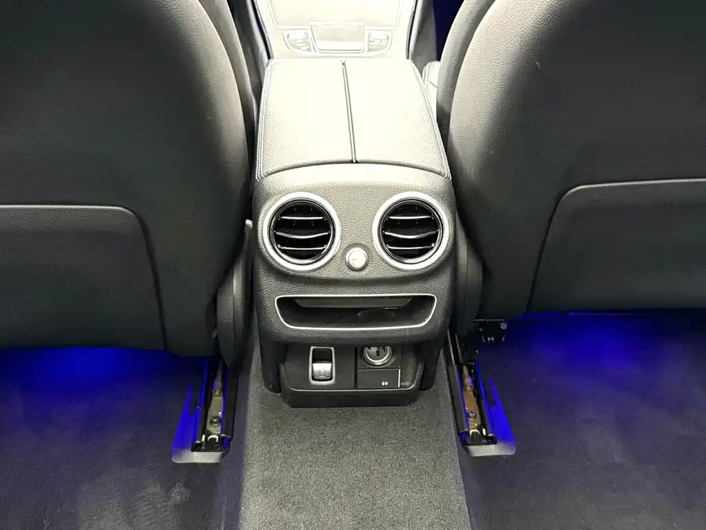 Mercedes-Benz C-Class 2021 — фото 15