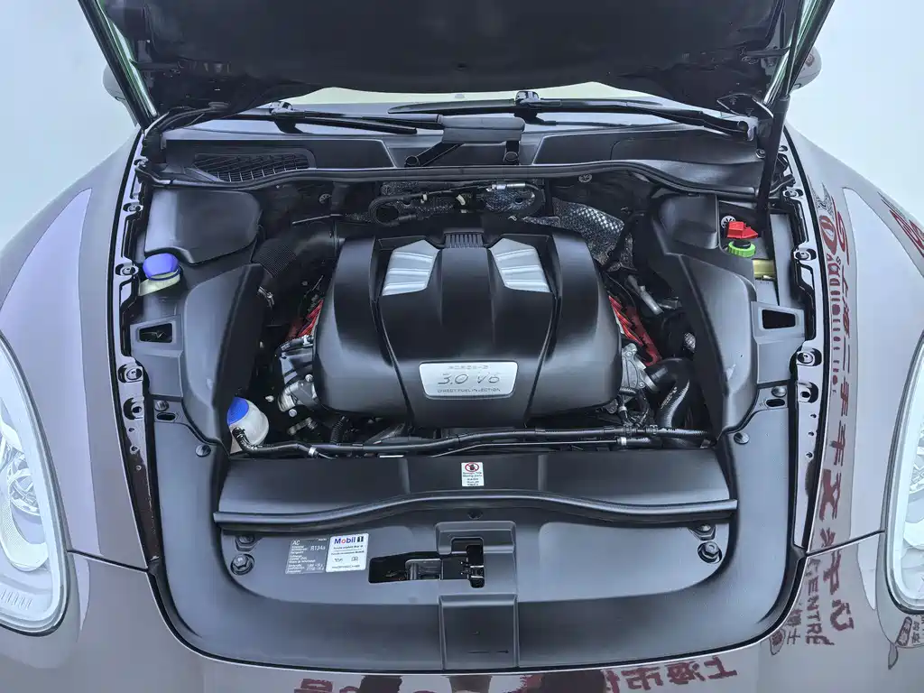 Porsche Cayenne 2014 — фото 19