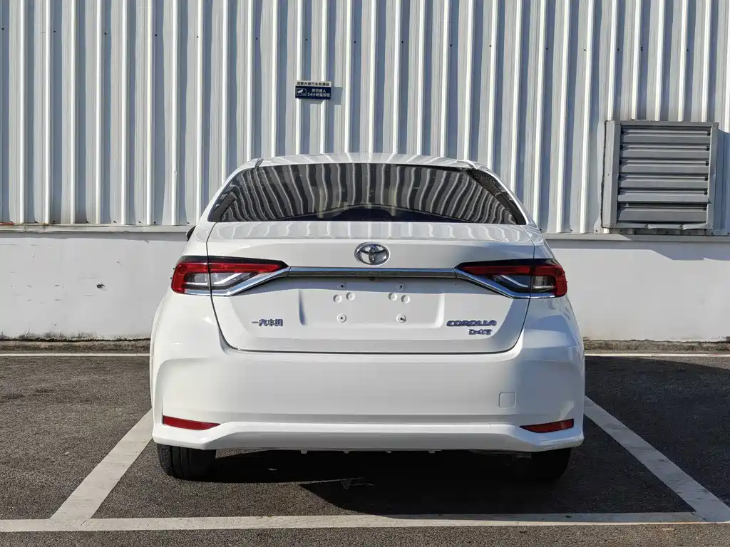 Toyota Corolla 2019 — фото 8