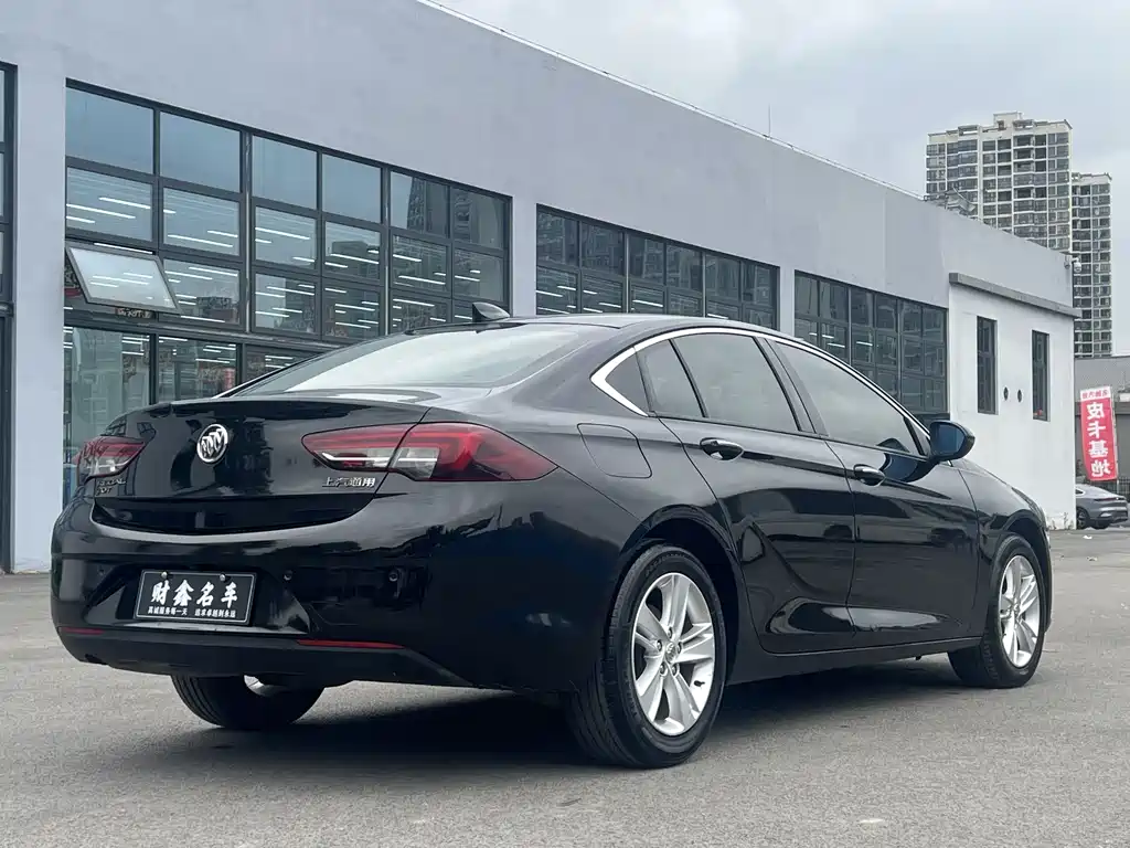 Buick Regal 2018 — фото 14