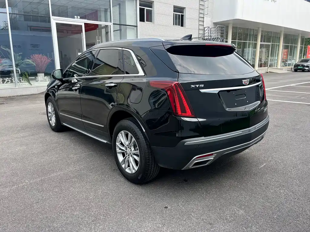 Cadillac XT5 2024 — фото 12