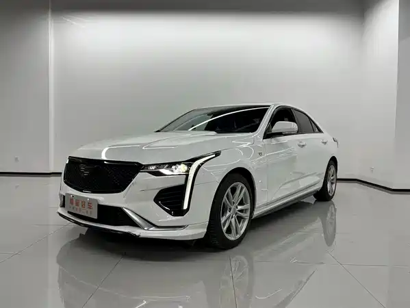 Cadillac CT4 2022