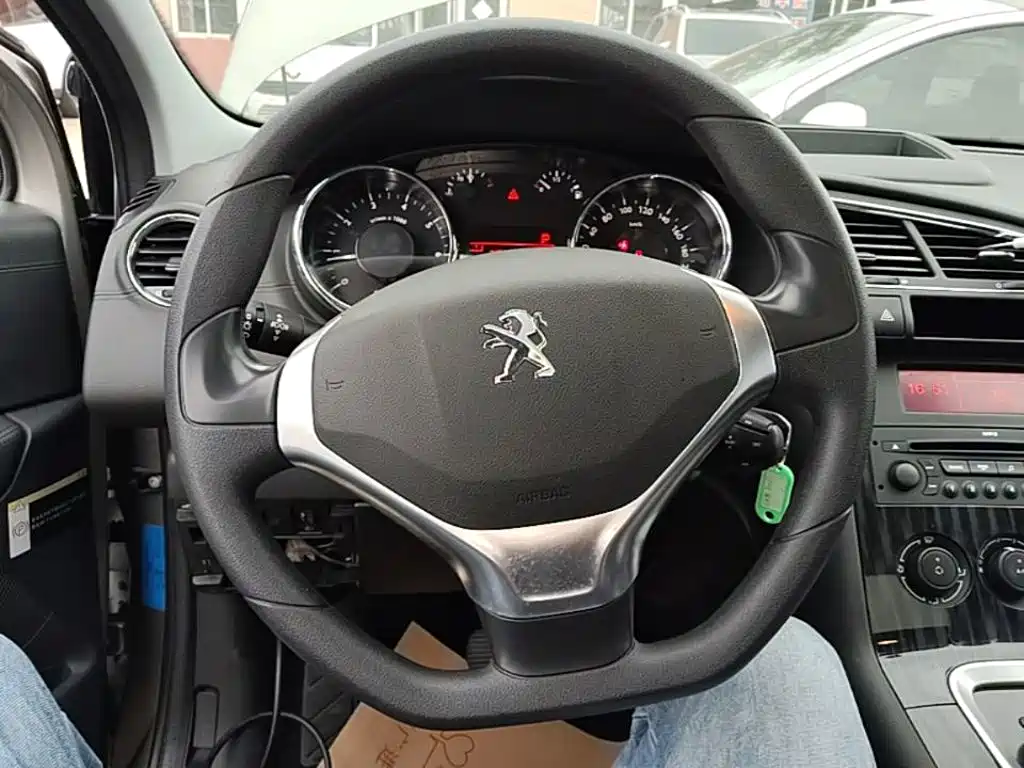 Peugeot 3008 2016 — фото 11
