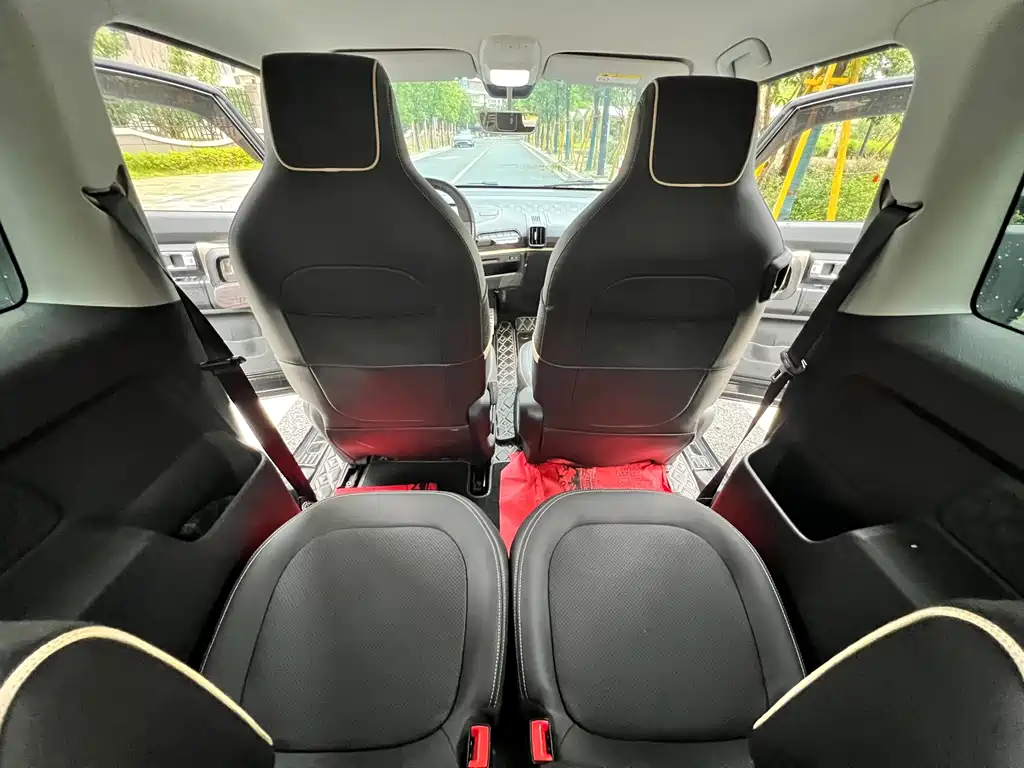Baojun Kiwi EV 2021 — фото 17