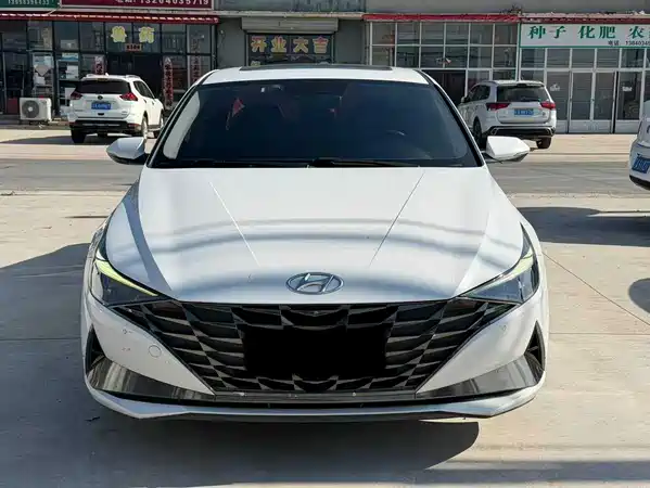 Hyundai Elantra 2021