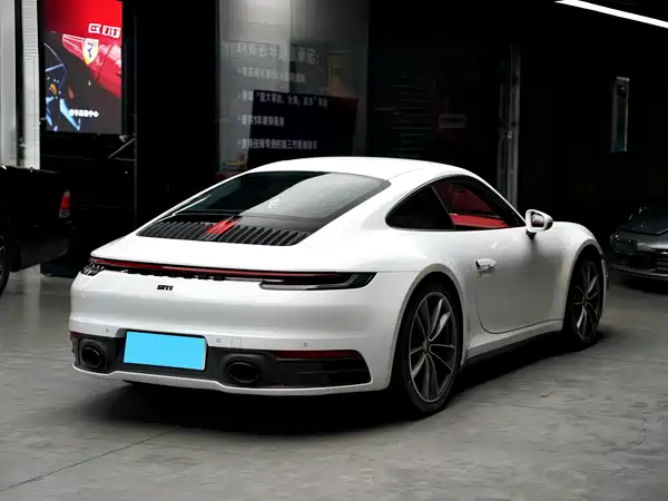 Porsche 911 2023