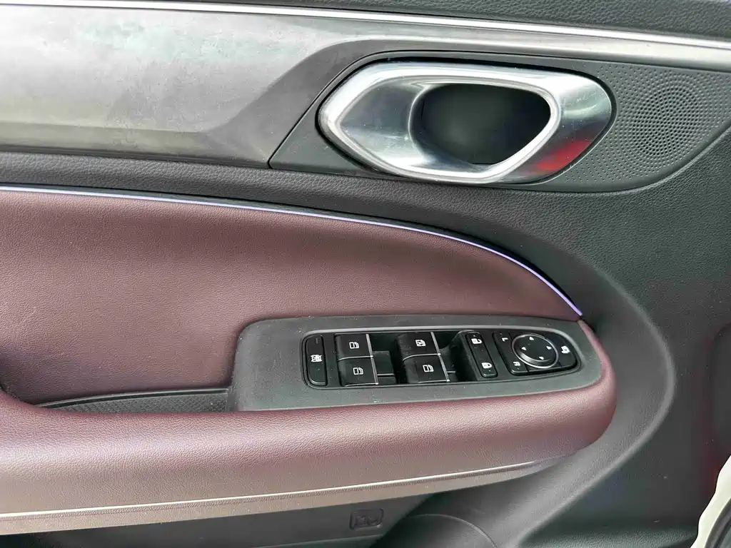 GAC Trumpchi M6 2022 — фото 12