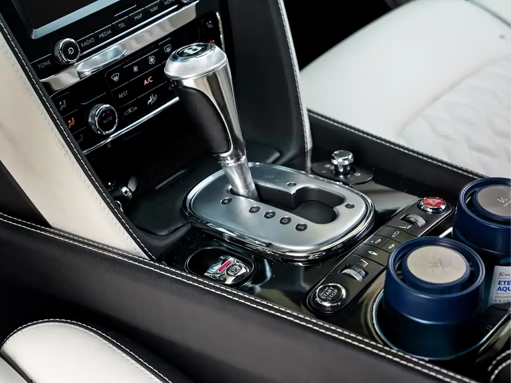 Bentley Continental 2013 — фото 14