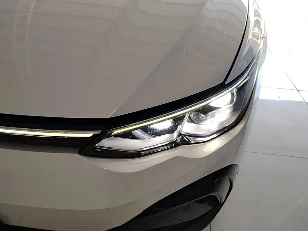 Volkswagen Golf 2021 — фото 24