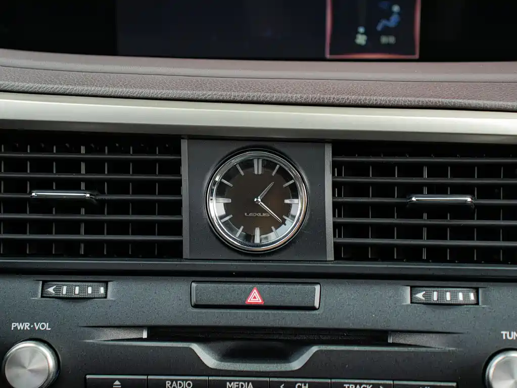 Lexus RX 2022 — фото 17