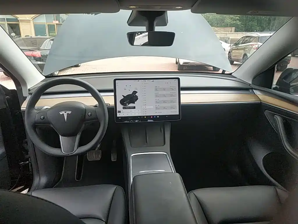 Tesla Model Y 2021 — фото 10