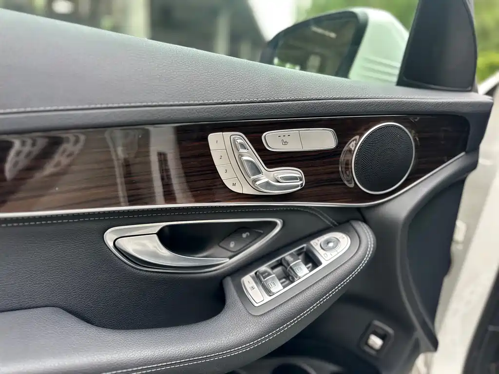 Mercedes-Benz GLC 2019 — фото 11