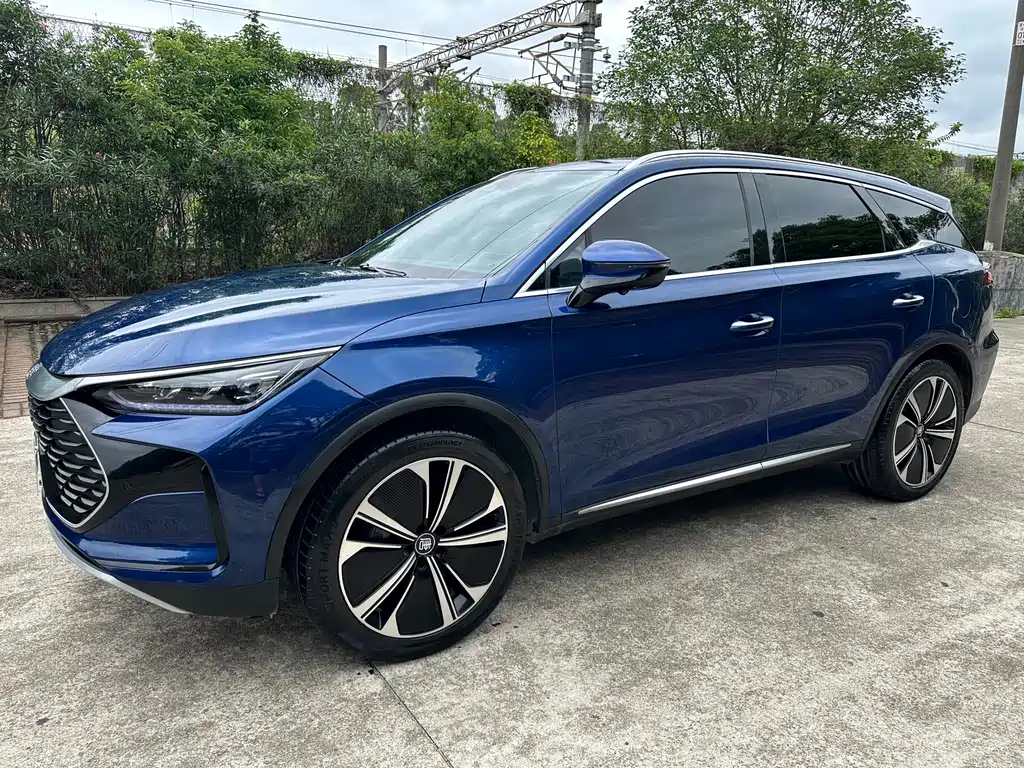 BYD Tang New Energy 2023 — фото 15