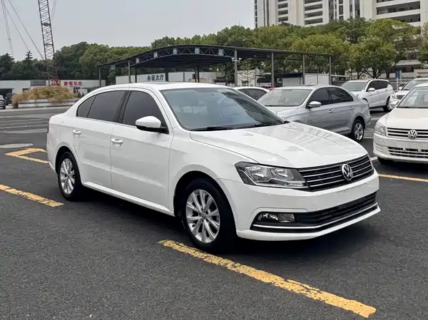 Volkswagen Lavida 2016