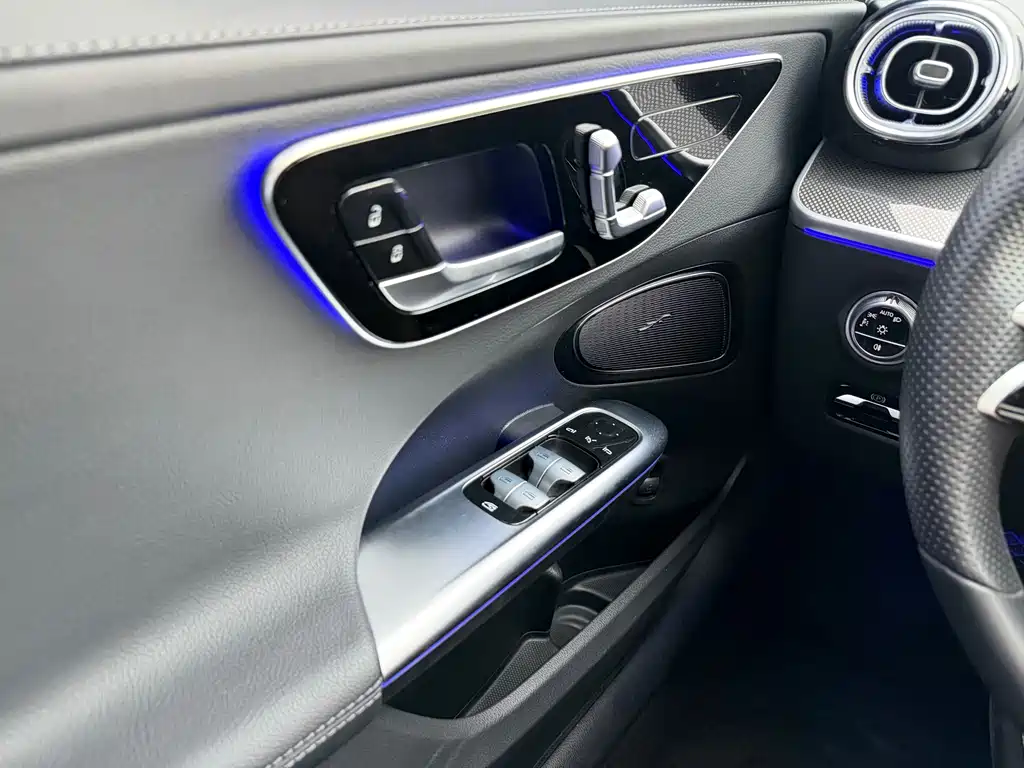 Mercedes-Benz C-Class 2022 — фото 11