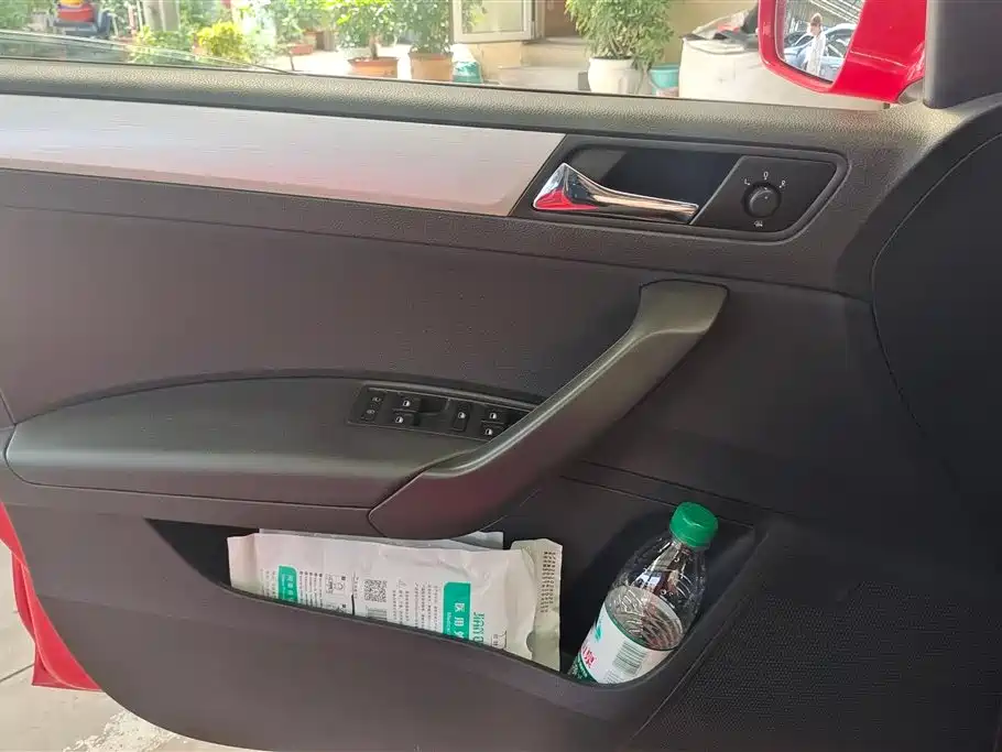 Skoda Rapid Spaceback 2014 — фото 7