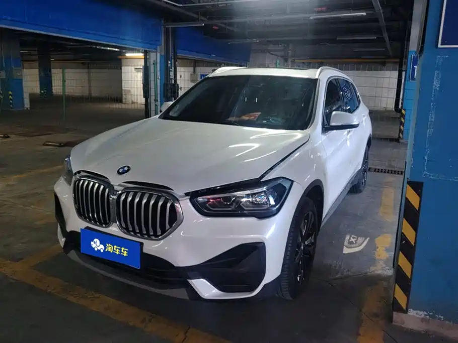 BMW X1 2021 — фото 1