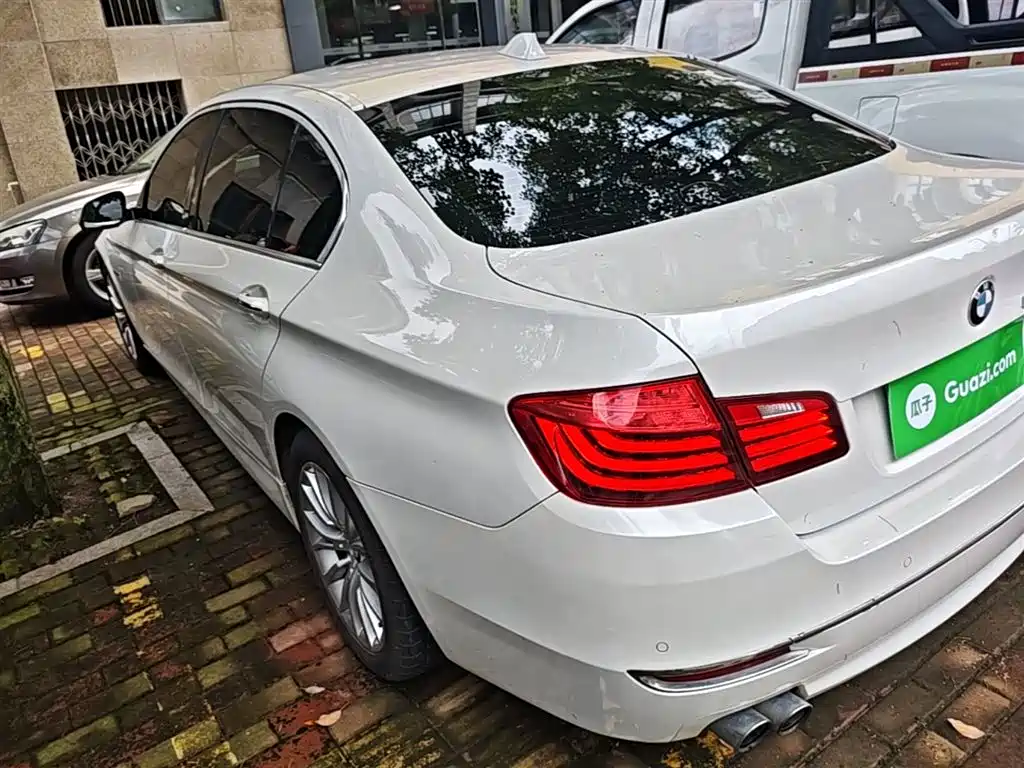 BMW 5 Series 2017 — фото 5