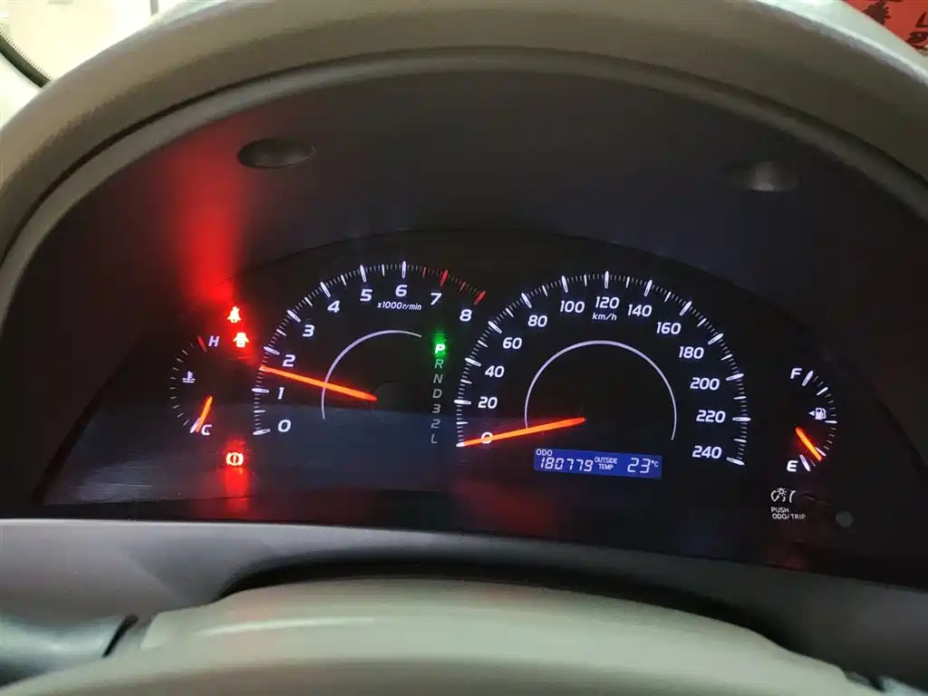 Toyota Camry 2013 — фото 13