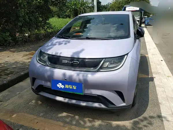 BYD Dolphin 2023
