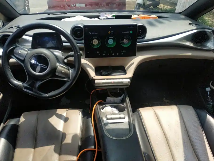 BYD Dolphin 2023 — фото 12