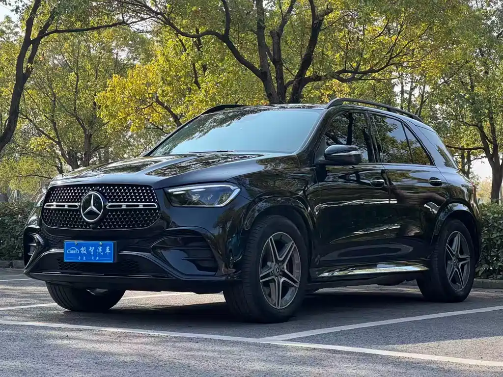 Mercedes-Benz GLE 2025 — фото 1