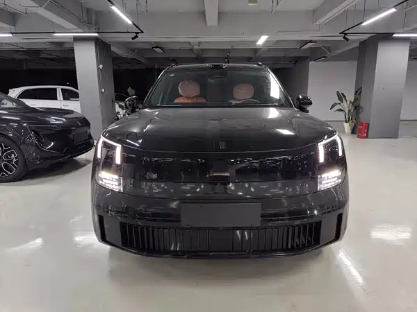 Lynk & Co 900 2026